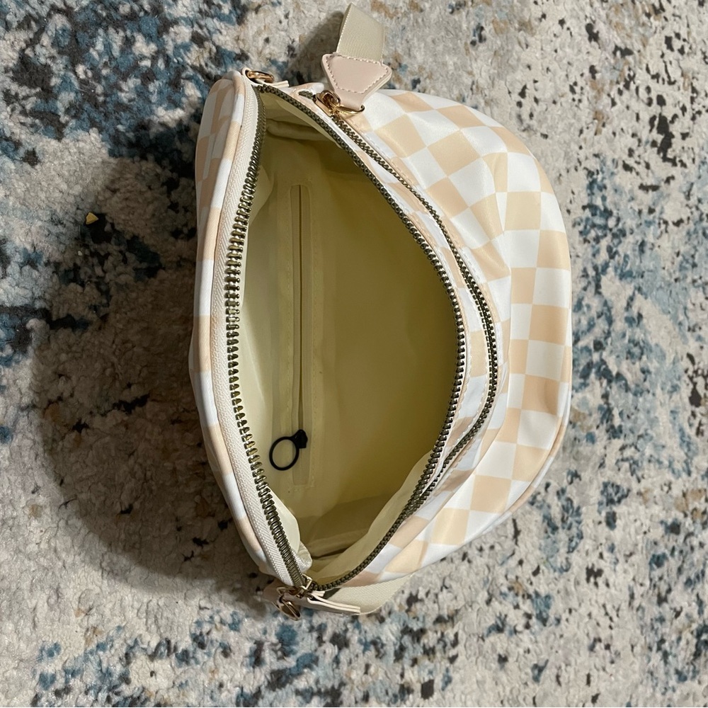 Checkered Cream and White Women's Bag - Picture 6 of 11